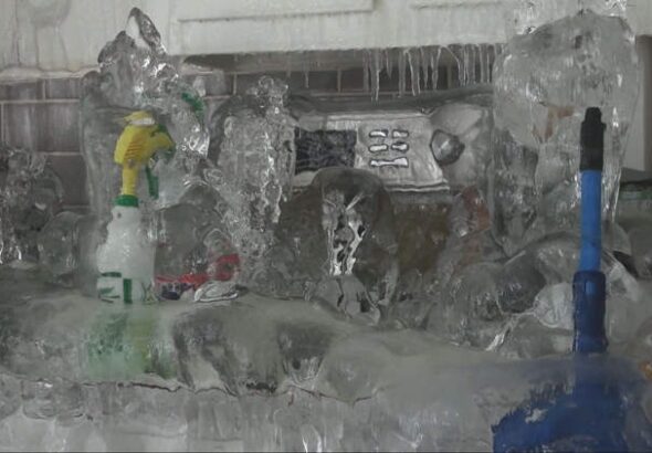 ห้องปราสาทน้ำแข็ง ครอบคลุมทุกมุมในอพาร์ตเมนต์ แคนาดา