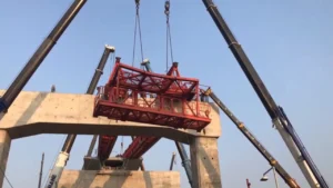 บริษัทรับเหมาเร่งรื้อถอนเครนมรณะ หลังเกิดเหตุเครนถล่มทับรางรถไฟ